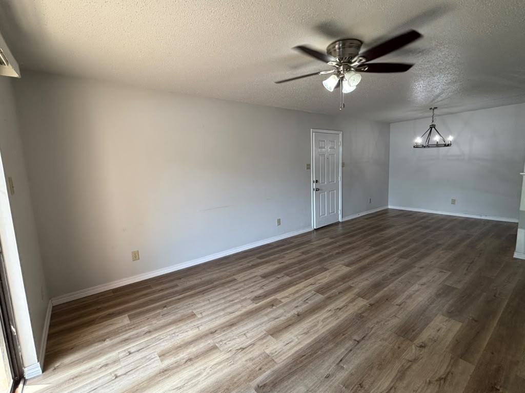 1250 HENCHLEY AVE104 #104 - Photo 6 of 17