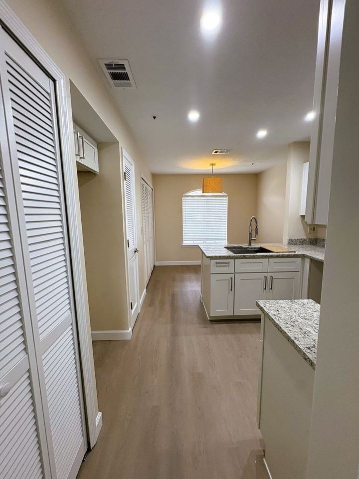 519 Carambola Ave - Photo 4 of 13