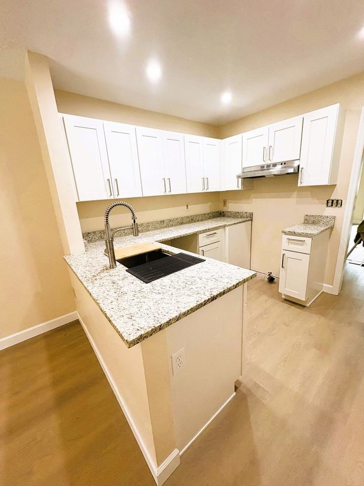 519 Carambola Ave - Photo 5 of 13