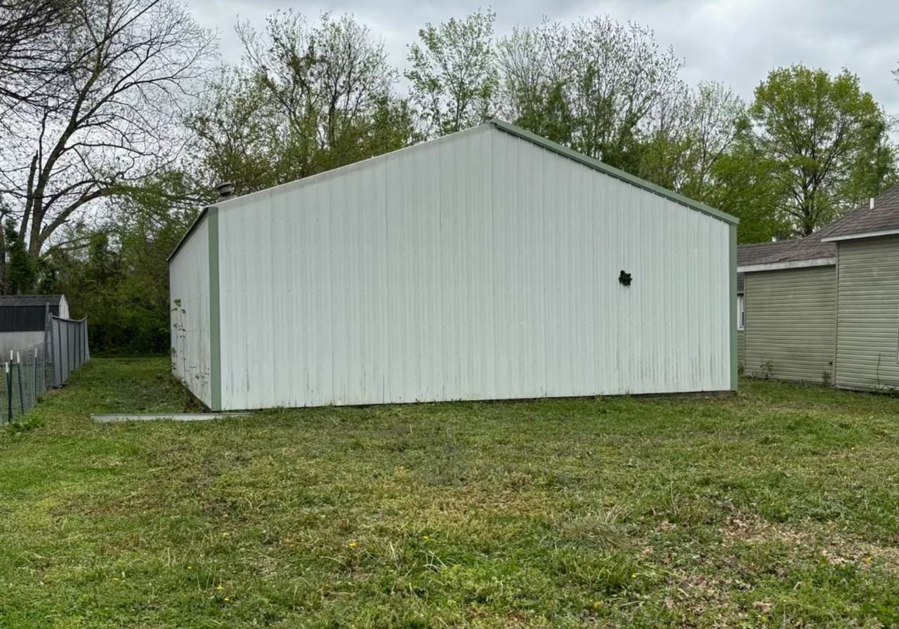 305 S Sims St - Photo 7 of 28