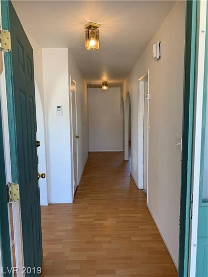 4475 E Cleveland Ave - Photo 2 of 14