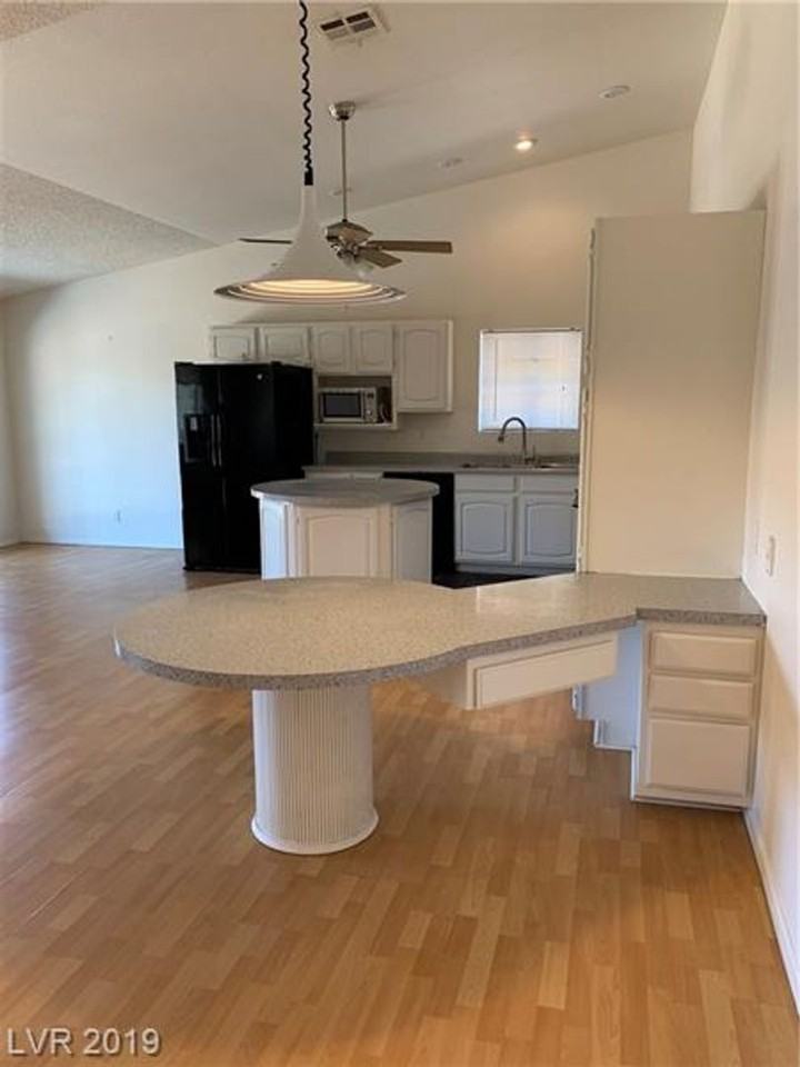 4475 E Cleveland Ave - Photo 5 of 14