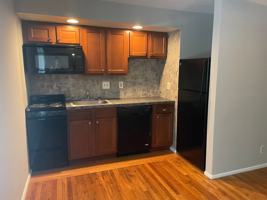featured image of 566 Lowell Ave
