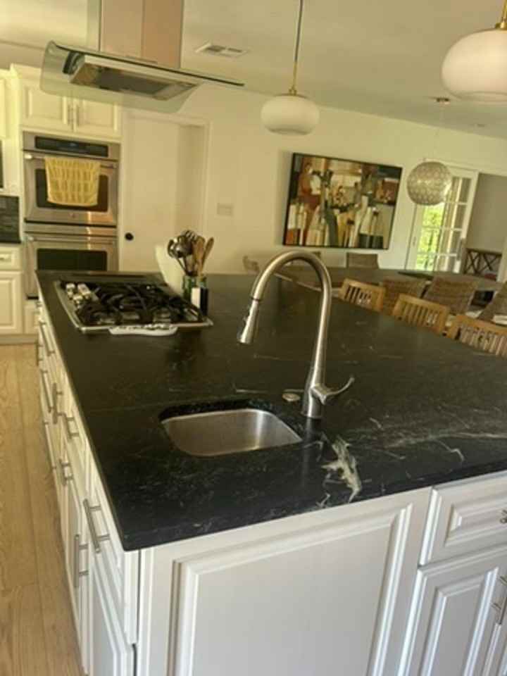 1009 Grandview Ave - Photo 7 of 21