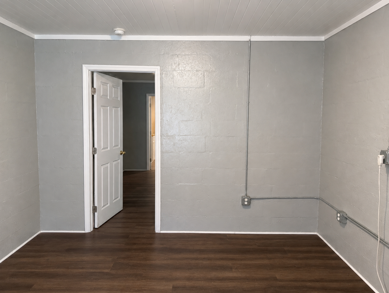 723 Byron Rd - Photo 2 of 4