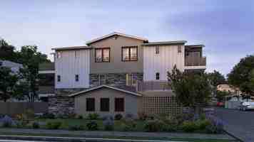 featured image of 1201 W Badillo St