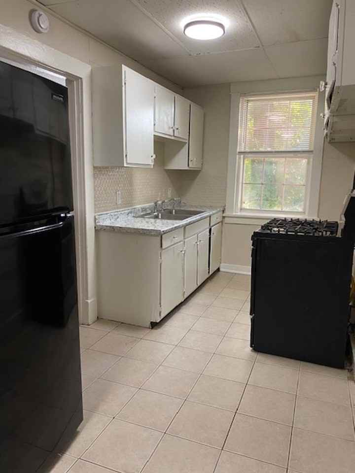 2458 2458 - 2460 Benton - Photo 2 of 9