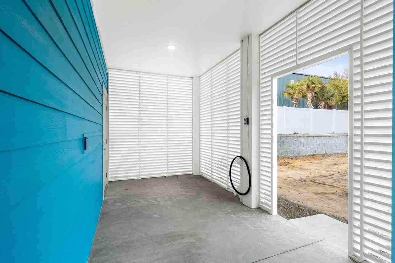 2310 Seaseeker Ln - Photo 4 of 50