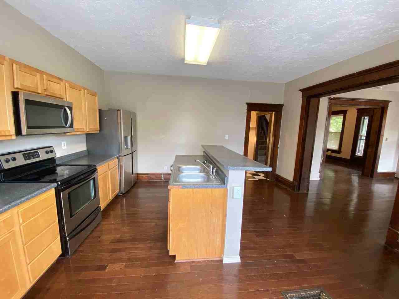 74 E Lane Ave - Photo 5 of 39
