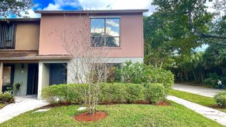 501 Sandtree Dr - Photo 1 of 1