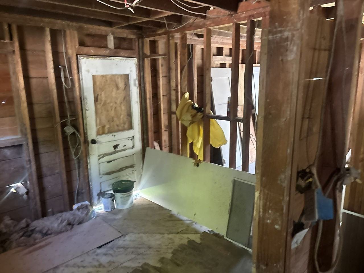 214 Spruce St - Photo 3 of 14