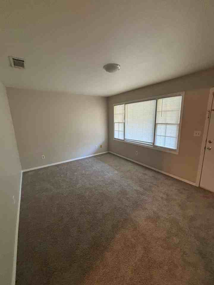 6120 King William Dr - Photo 2 of 13