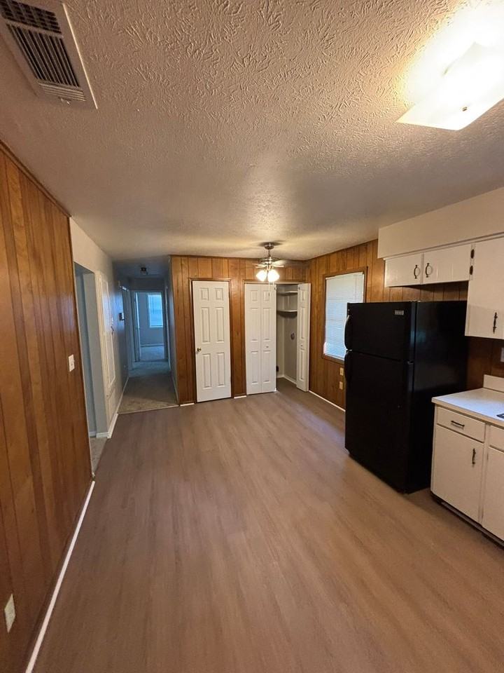 6120 King William Dr - Photo 3 of 13