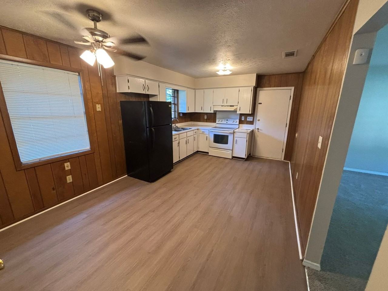 6120 King William Dr - Photo 4 of 13