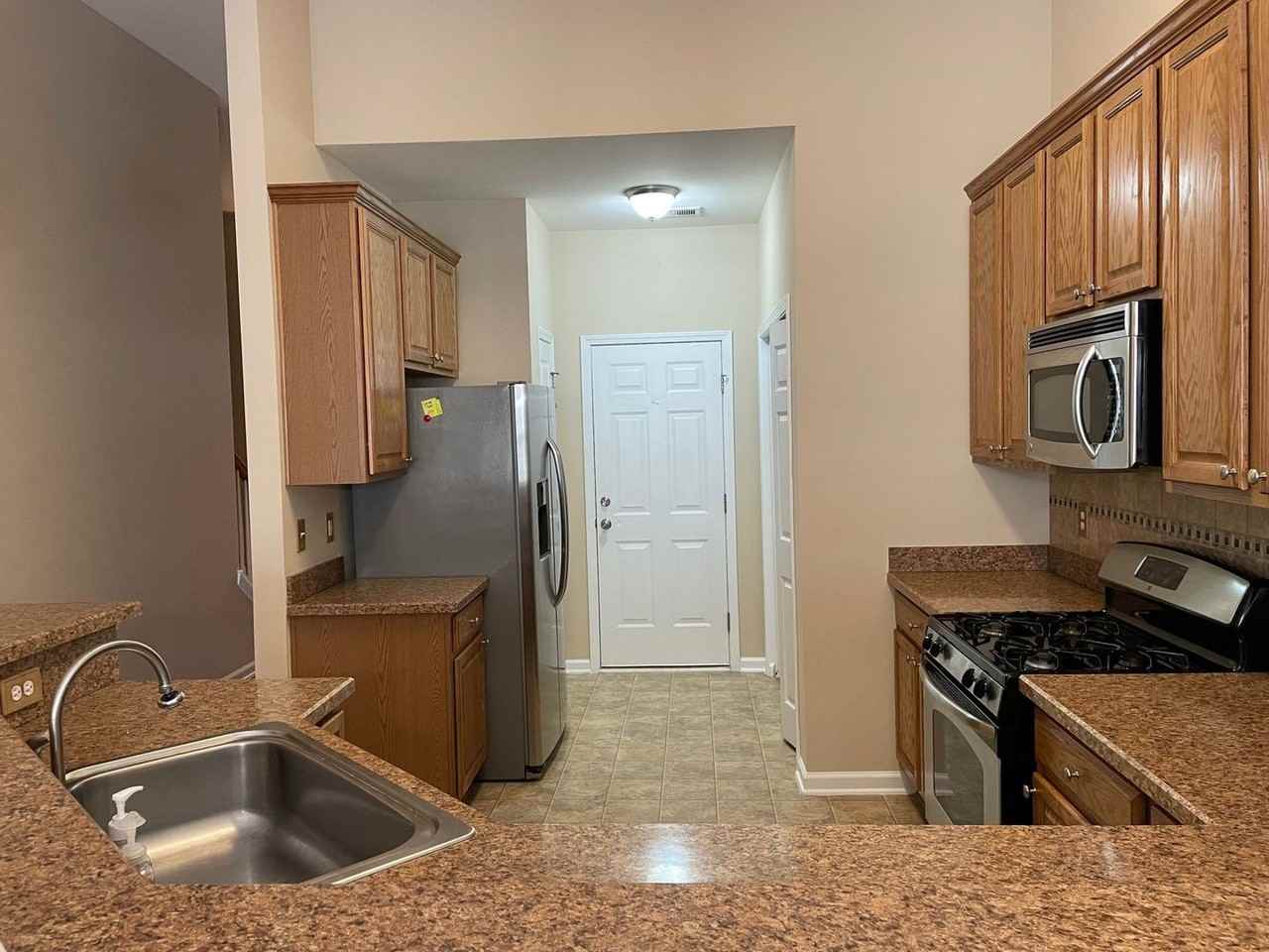 3234 Volterra Way - Photo 3 of 15