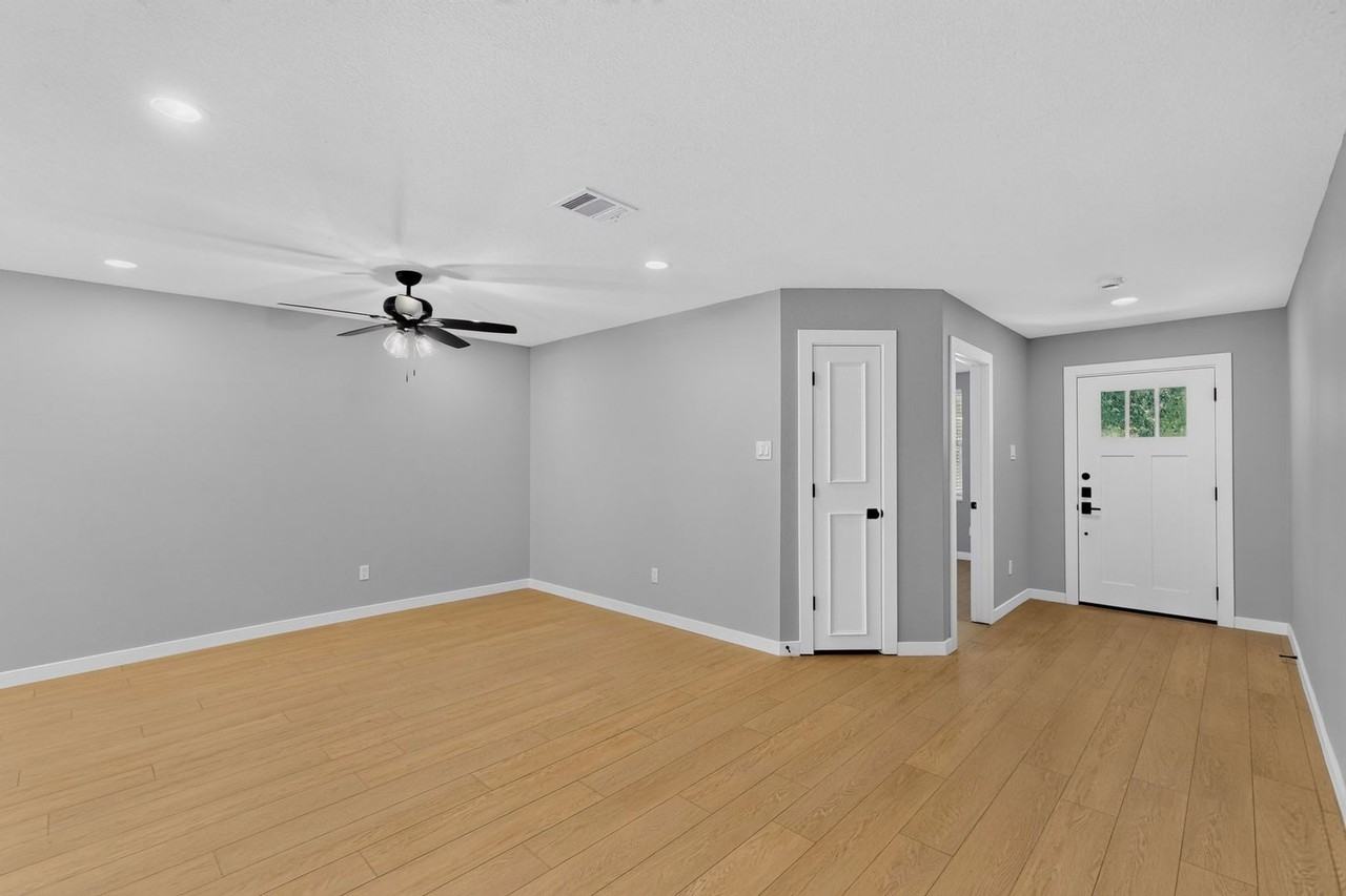 1953 Riverchase Ln - Photo 5 of 47