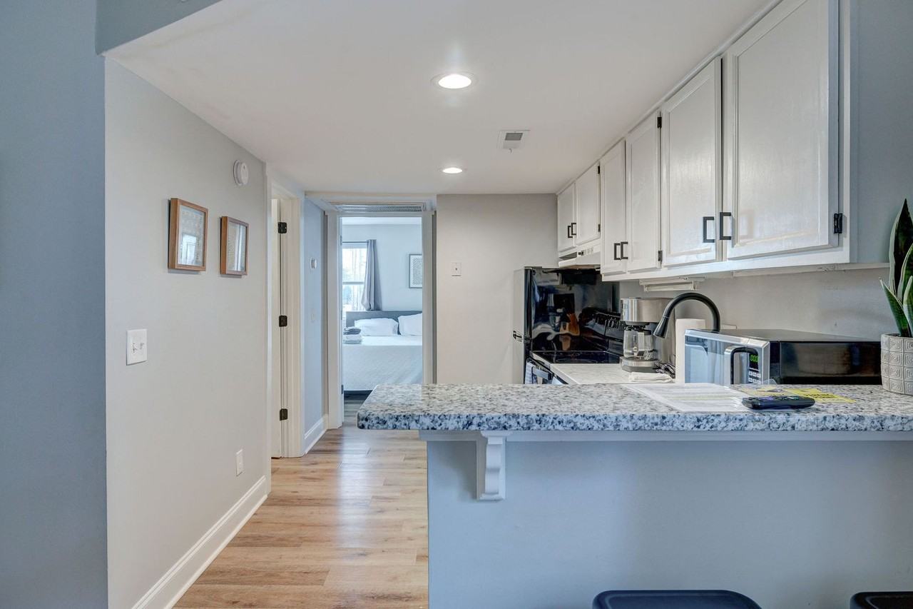 4752 Seahawk Sq Apt B10 #B10 - Photo 4 of 23