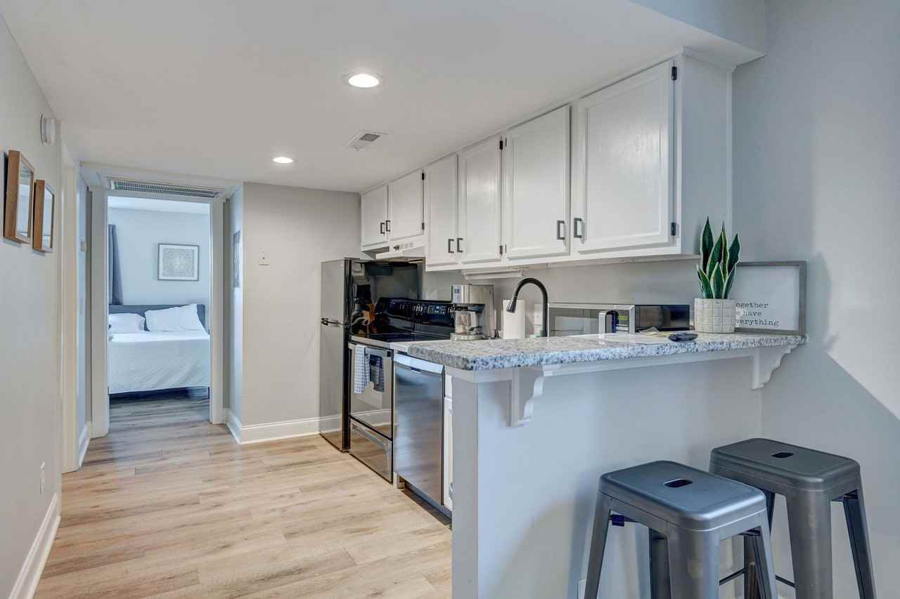 4752 Seahawk Sq Apt B10 #B10 - Photo 5 of 23