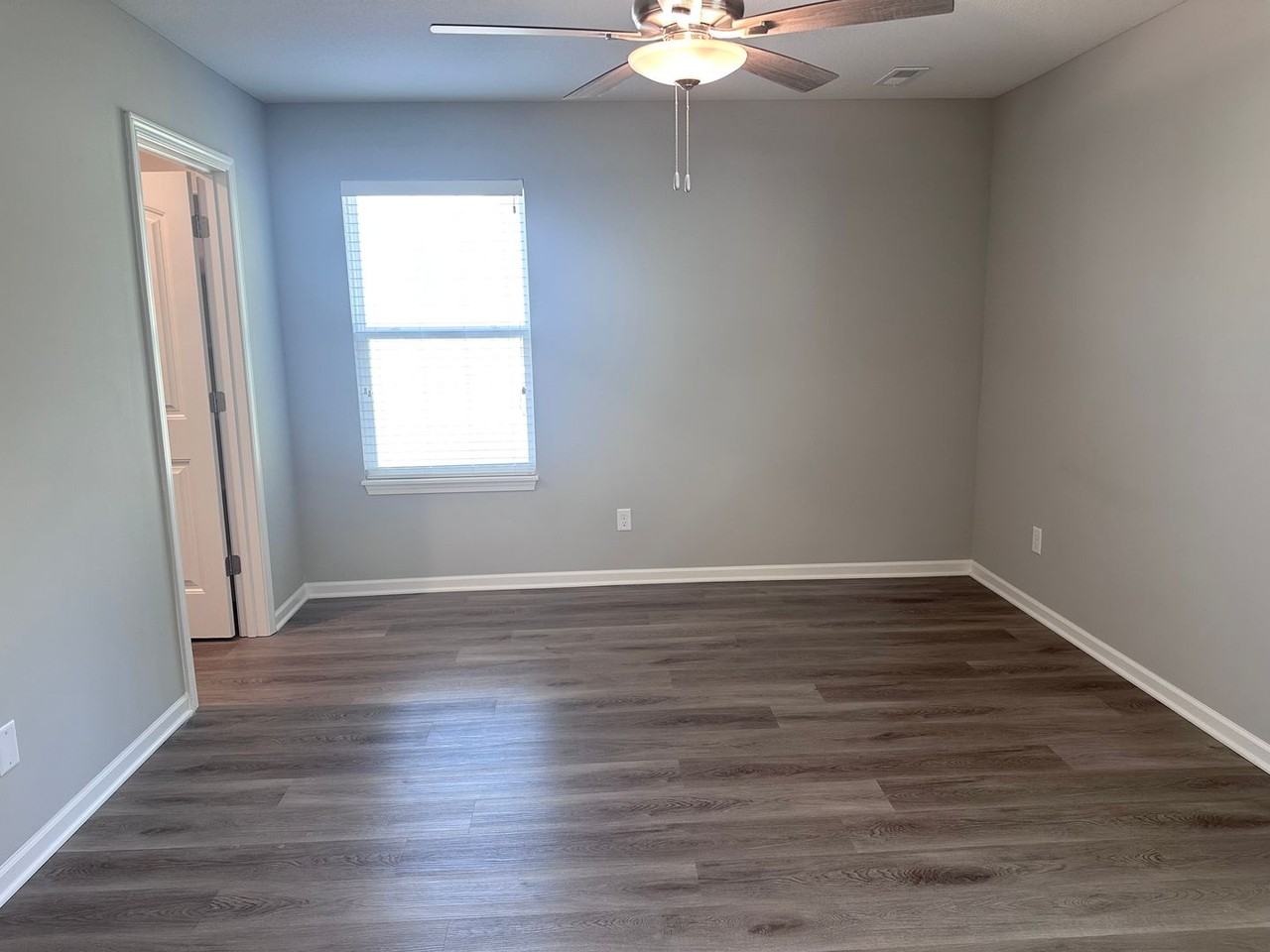 709 Pampas St - Photo 7 of 14