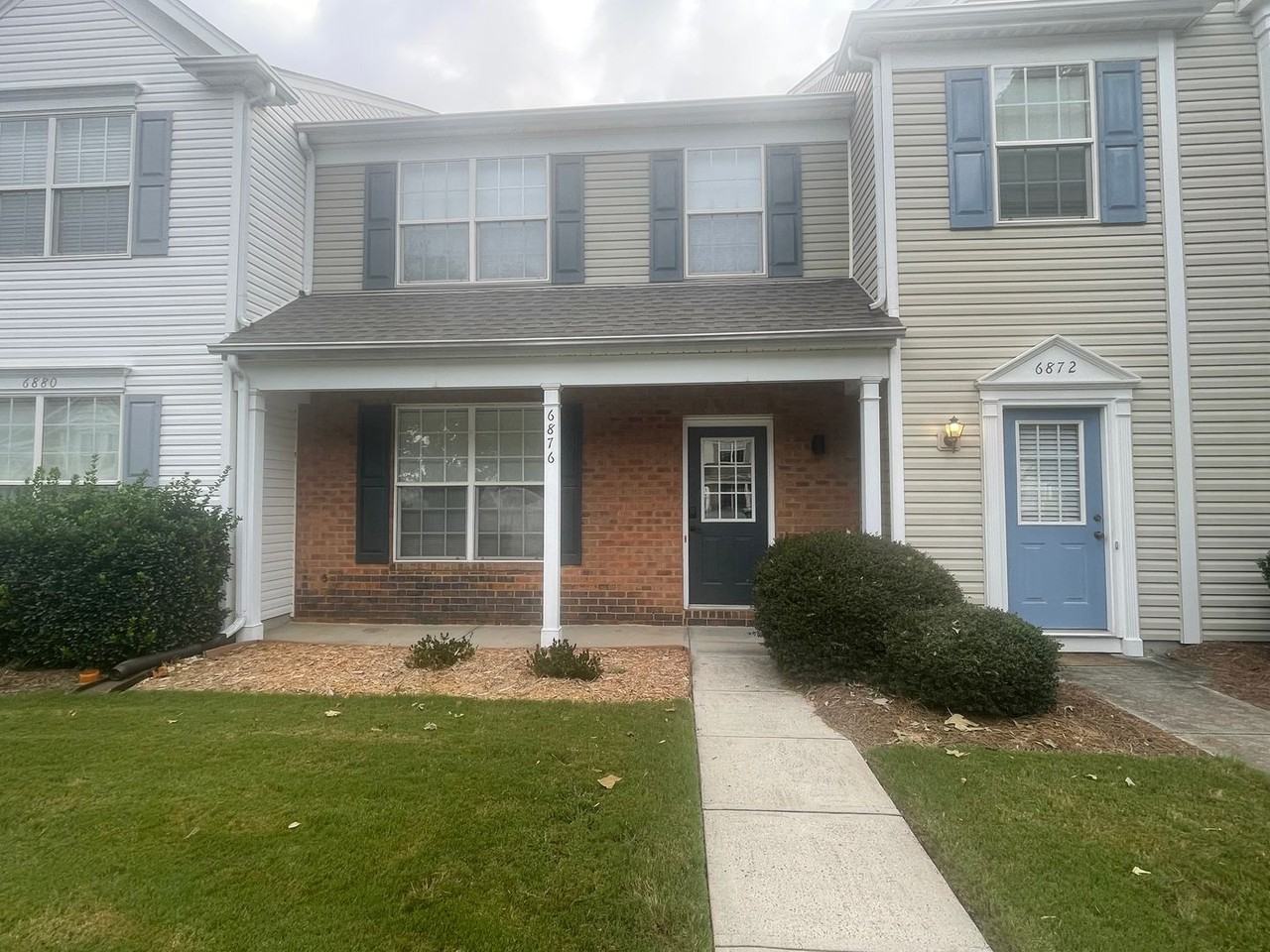 6876 Rothchild Dr - Photo 2 of 15