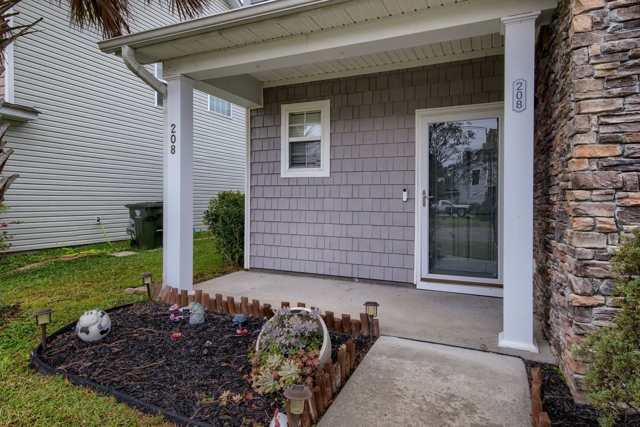 208 Woodbrook Way - Photo 5 of 42