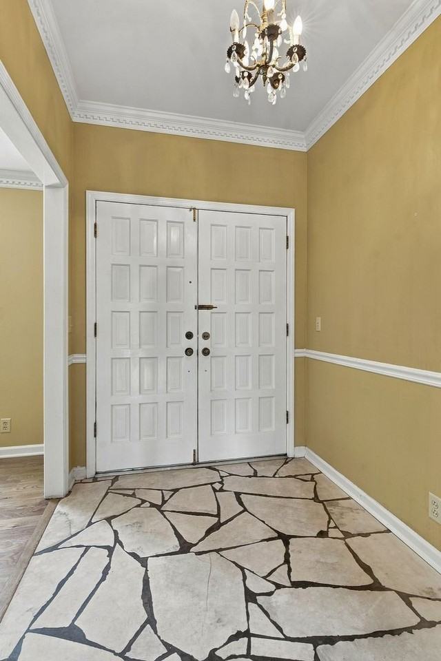 1713 Pinetree Ln - Photo 6 of 41