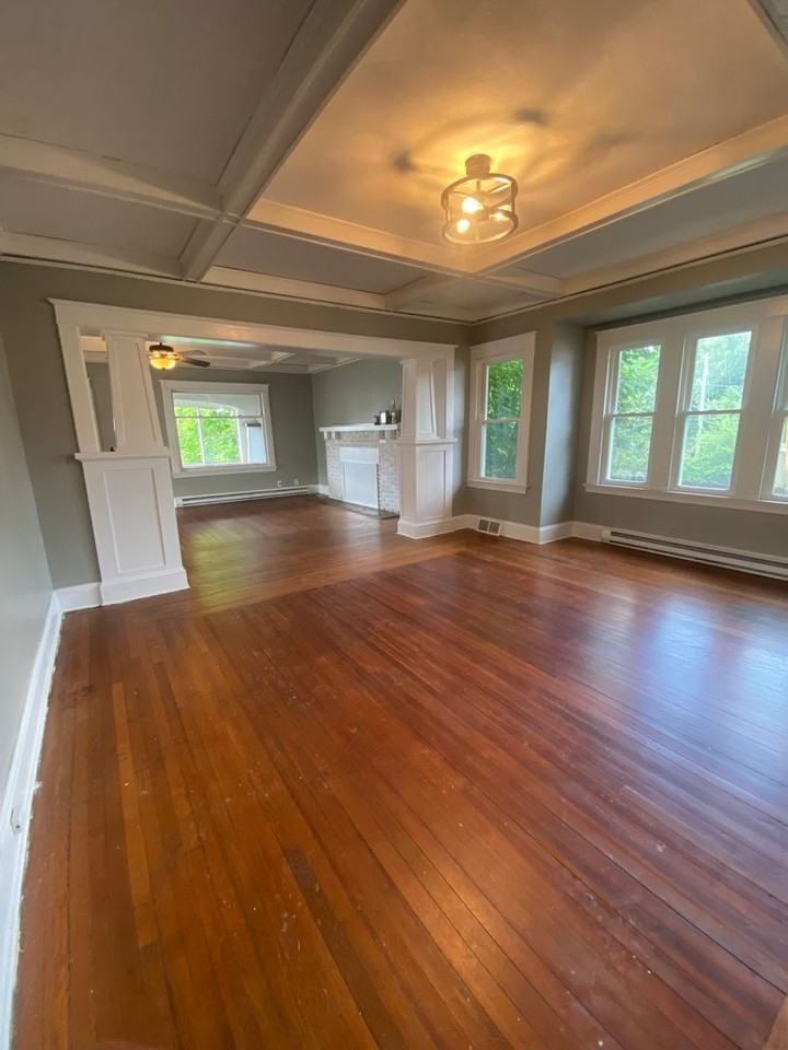 64 Roxbury Rd - Photo 4 of 20
