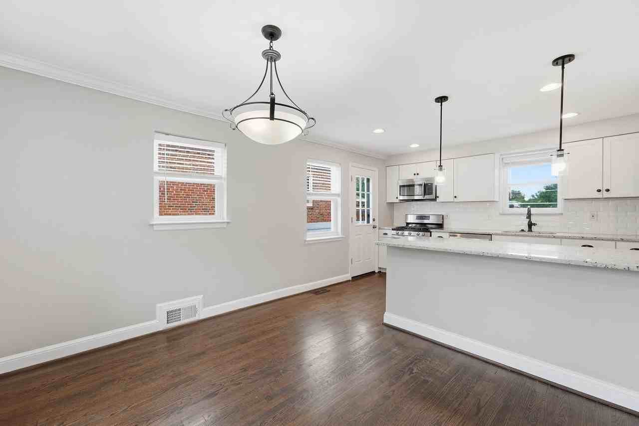 2341 Belleview Ave - Photo 4 of 25
