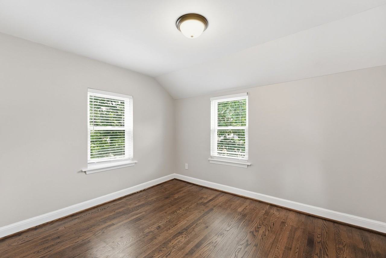 2341 Belleview Ave - Photo 7 of 25