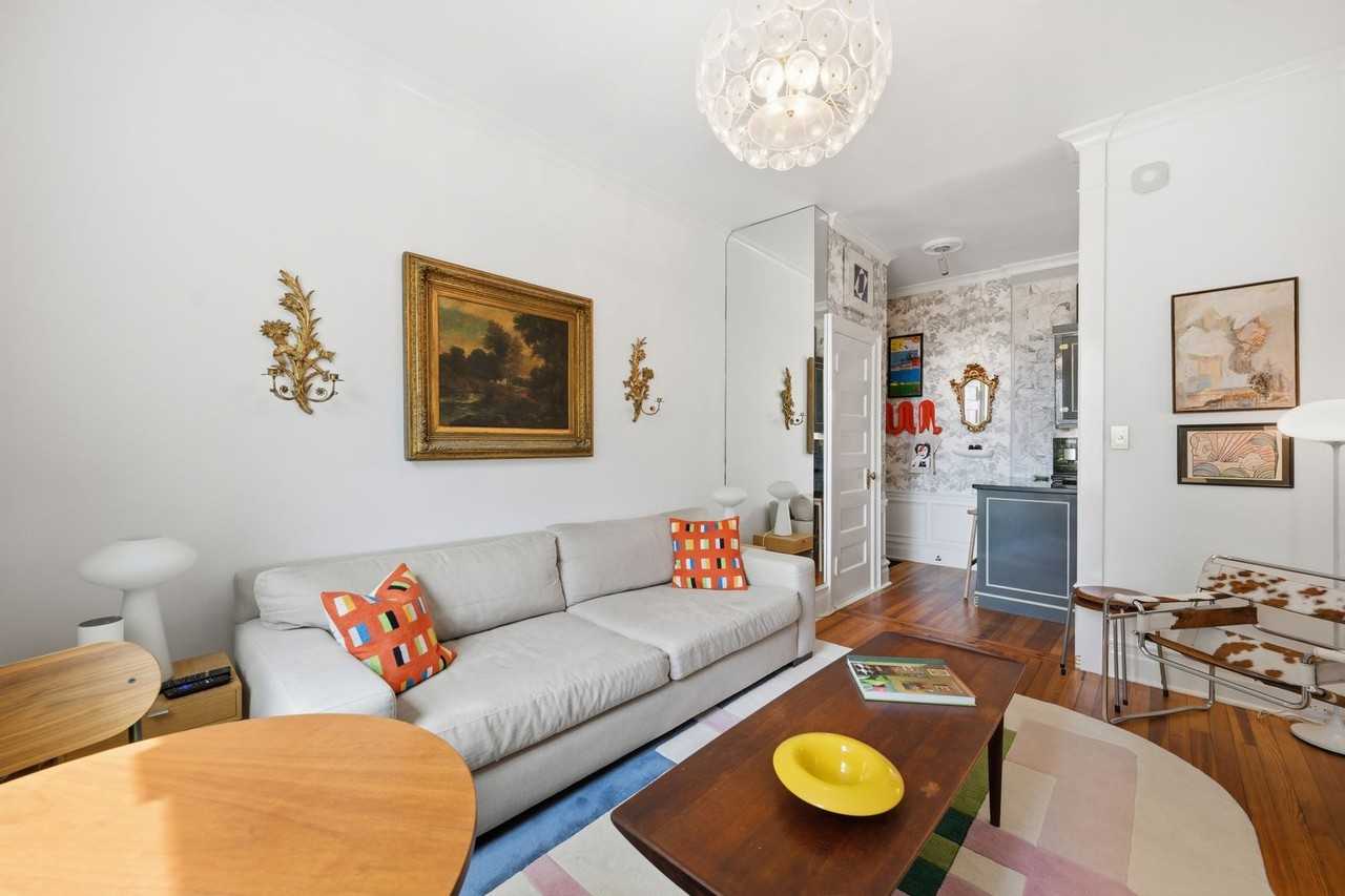2122 California St Nw #258 - Photo 5 of 25
