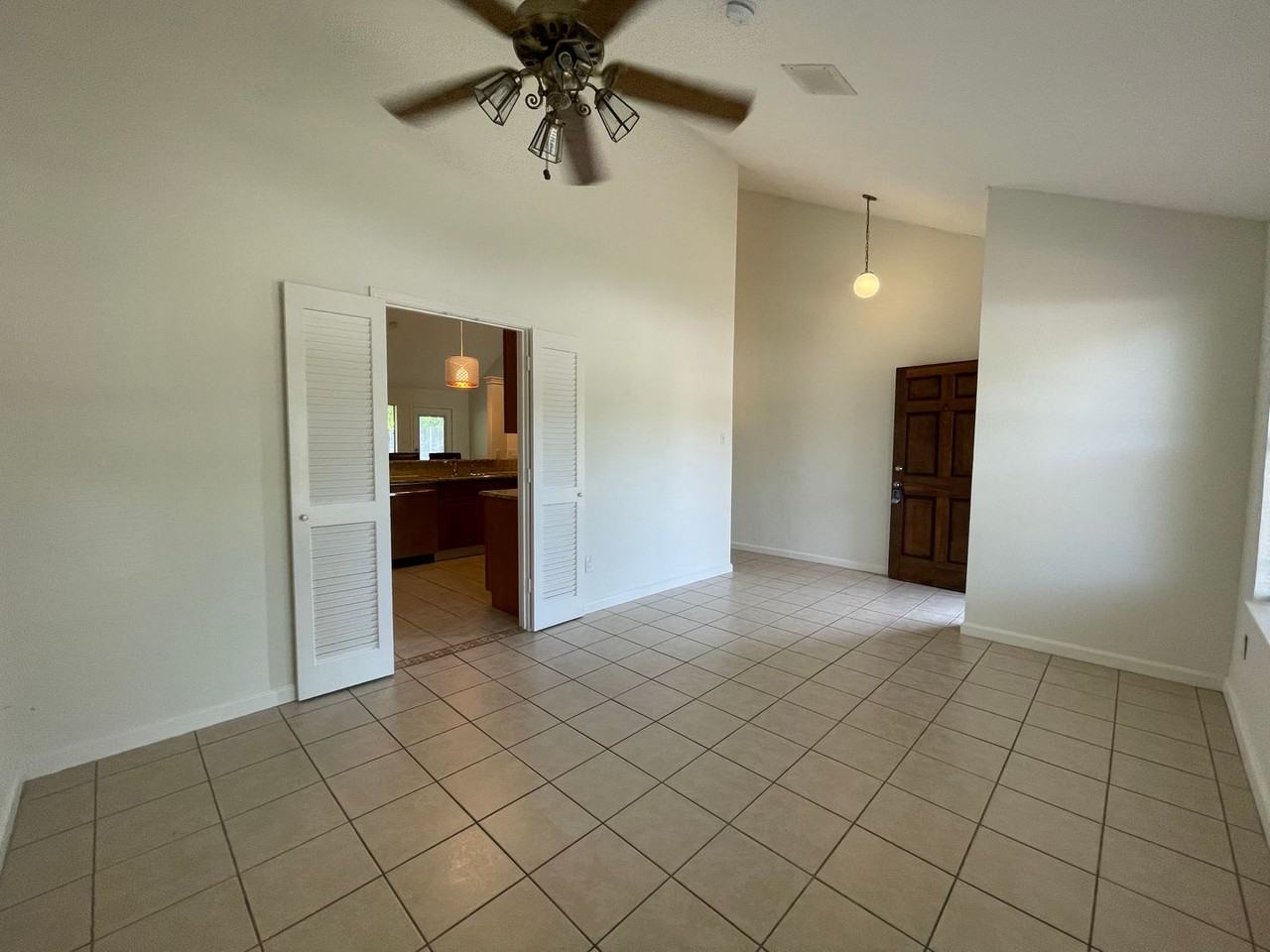 210 E Denton Dr - Photo 6 of 16