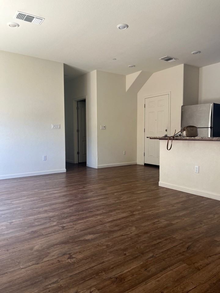5549 Lancaster Ct #1 - Photo 6 of 12