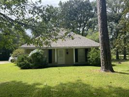 featured image of 201 N River Rd #1