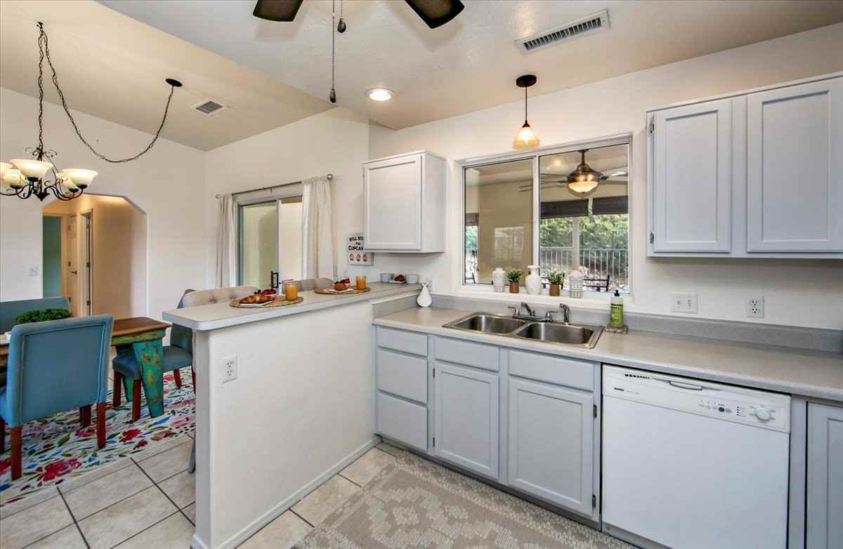 9540 E Whipsaw Ln #1 - Photo 4 of 23