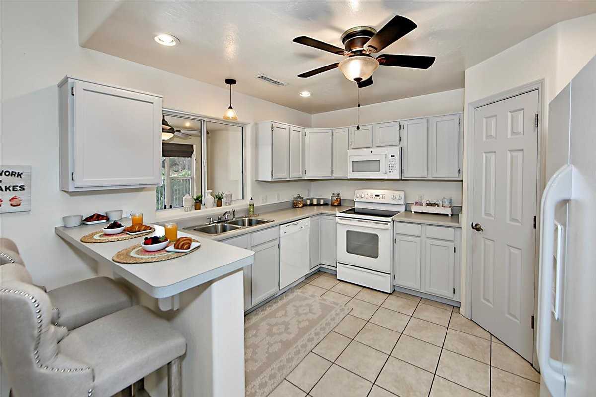 9540 E Whipsaw Ln #1 - Photo 6 of 23