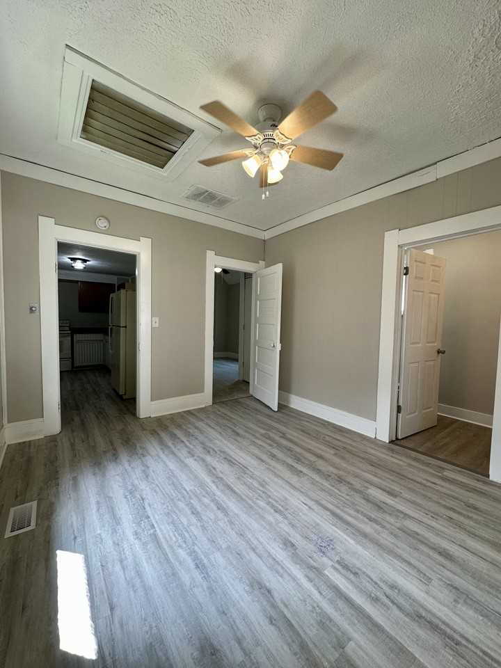 2441 Pearl St #1 - Photo 4 of 13