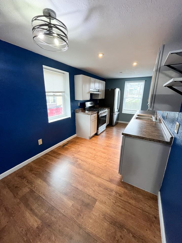 195 Mechanic St #1 - Photo 5 of 23
