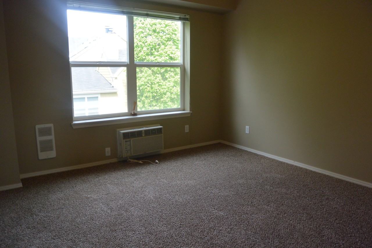 714 Se Fairwinds Loop - Photo 6 of 26
