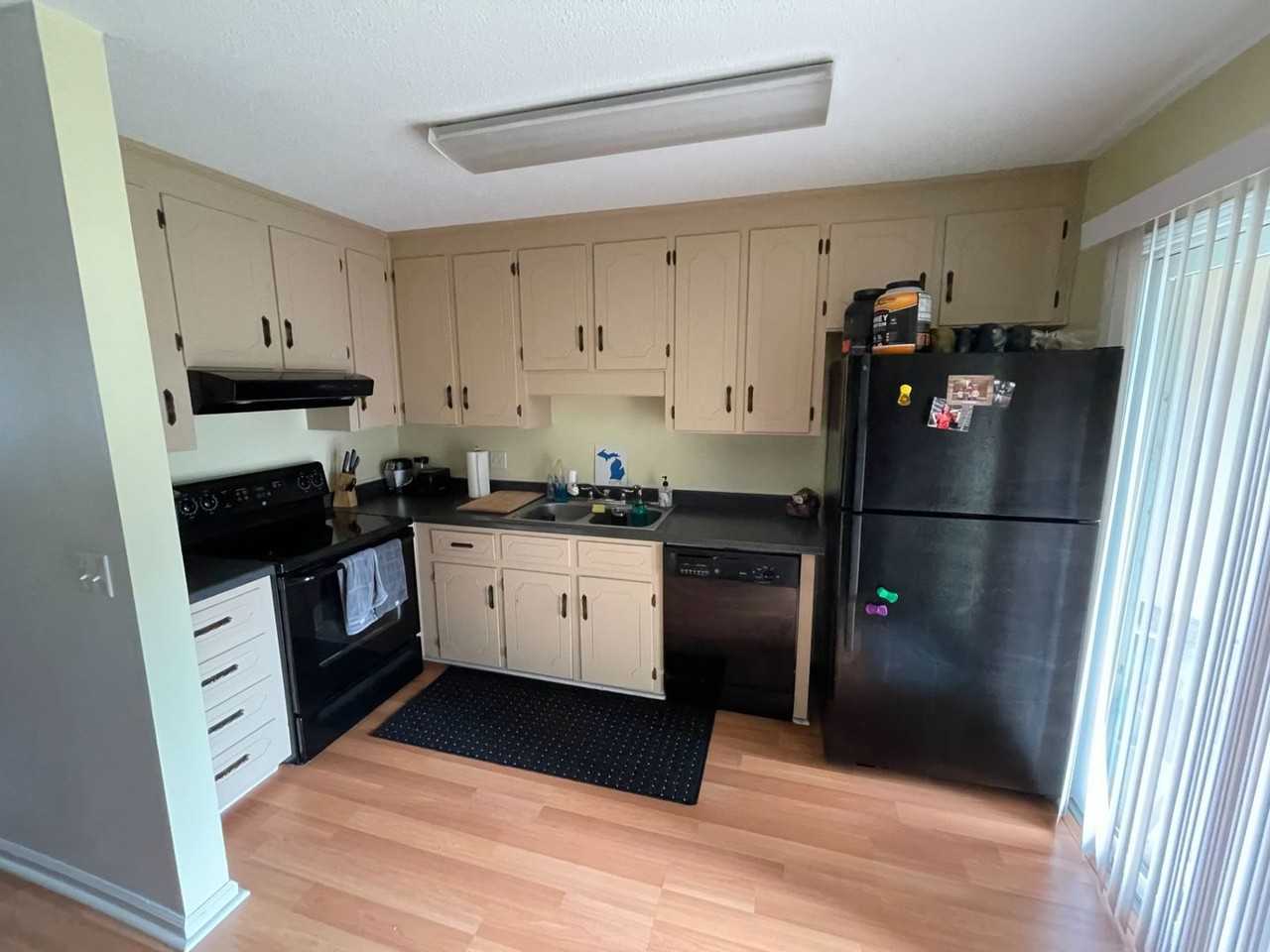 142 Brian Ct - Photo 5 of 19