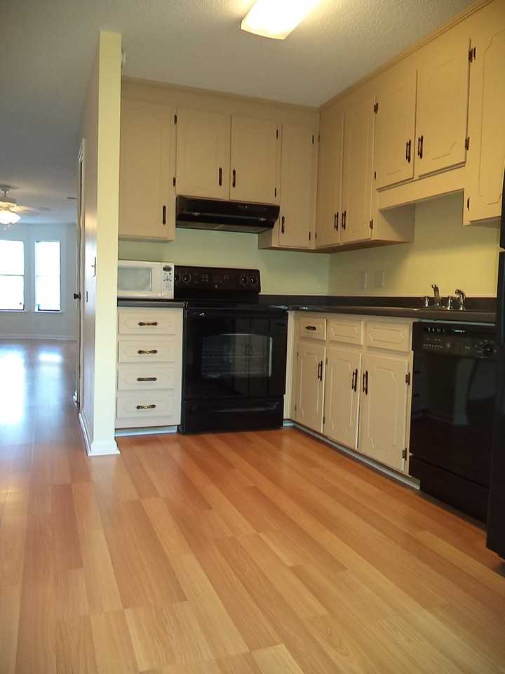 142 Brian Ct - Photo 6 of 19