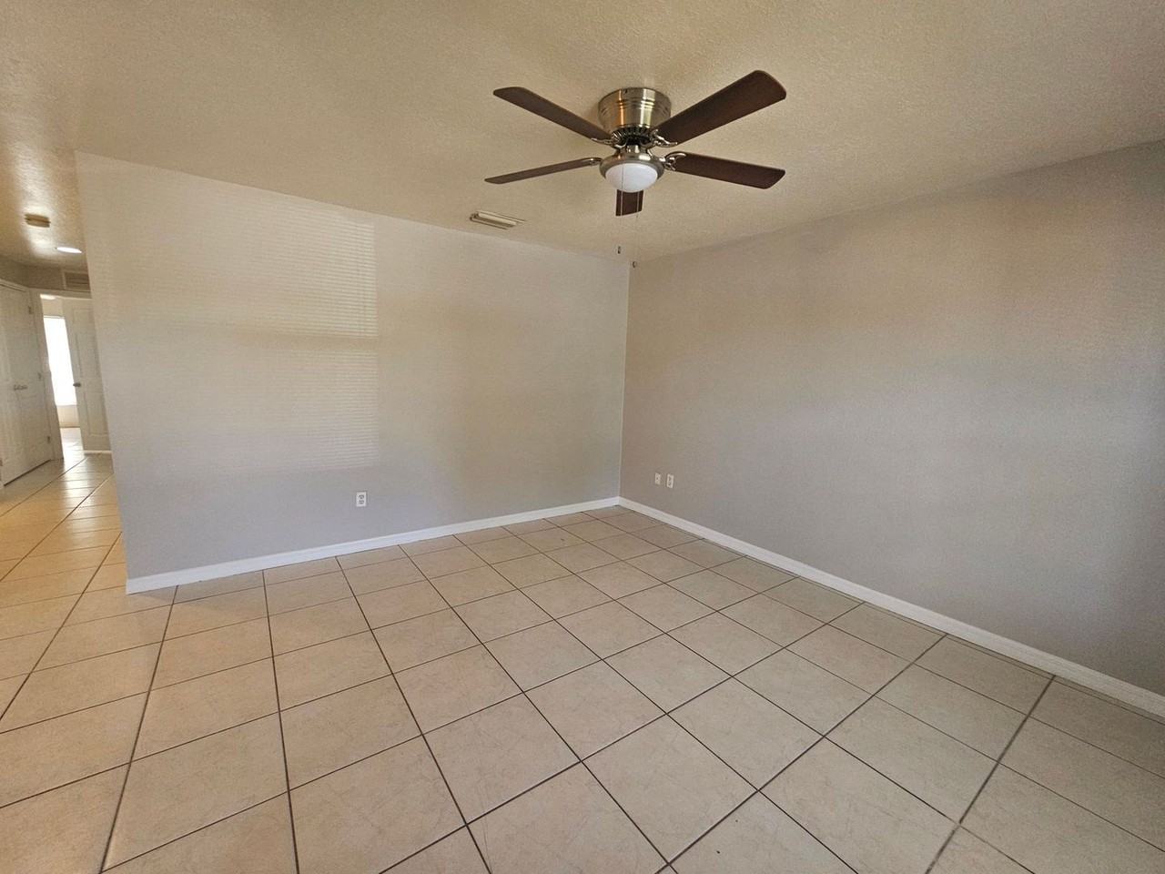 215 Ivan Ave S #A106 - Photo 4 of 21