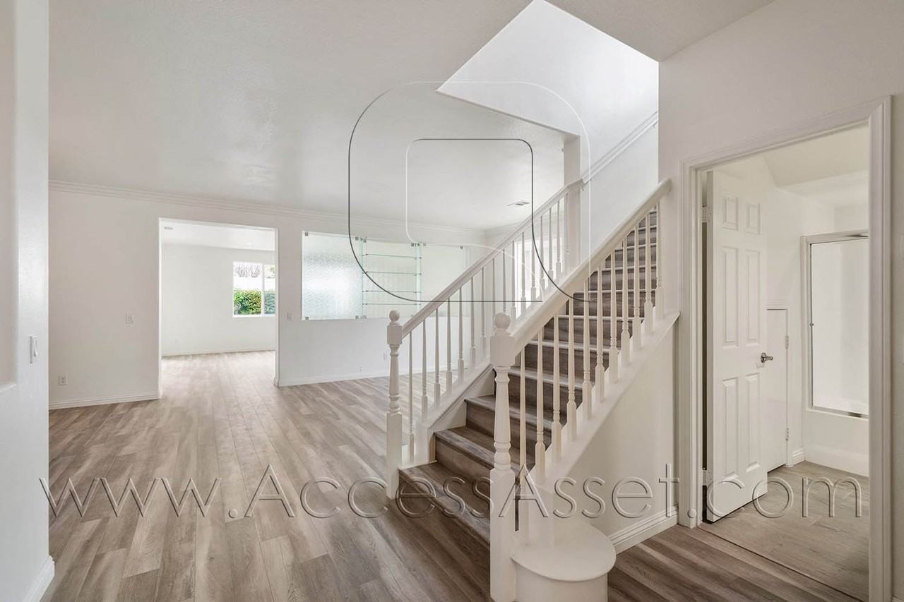 8036 Englesma St - Photo 5 of 40