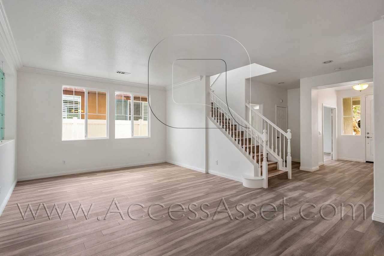 8036 Englesma St - Photo 6 of 40