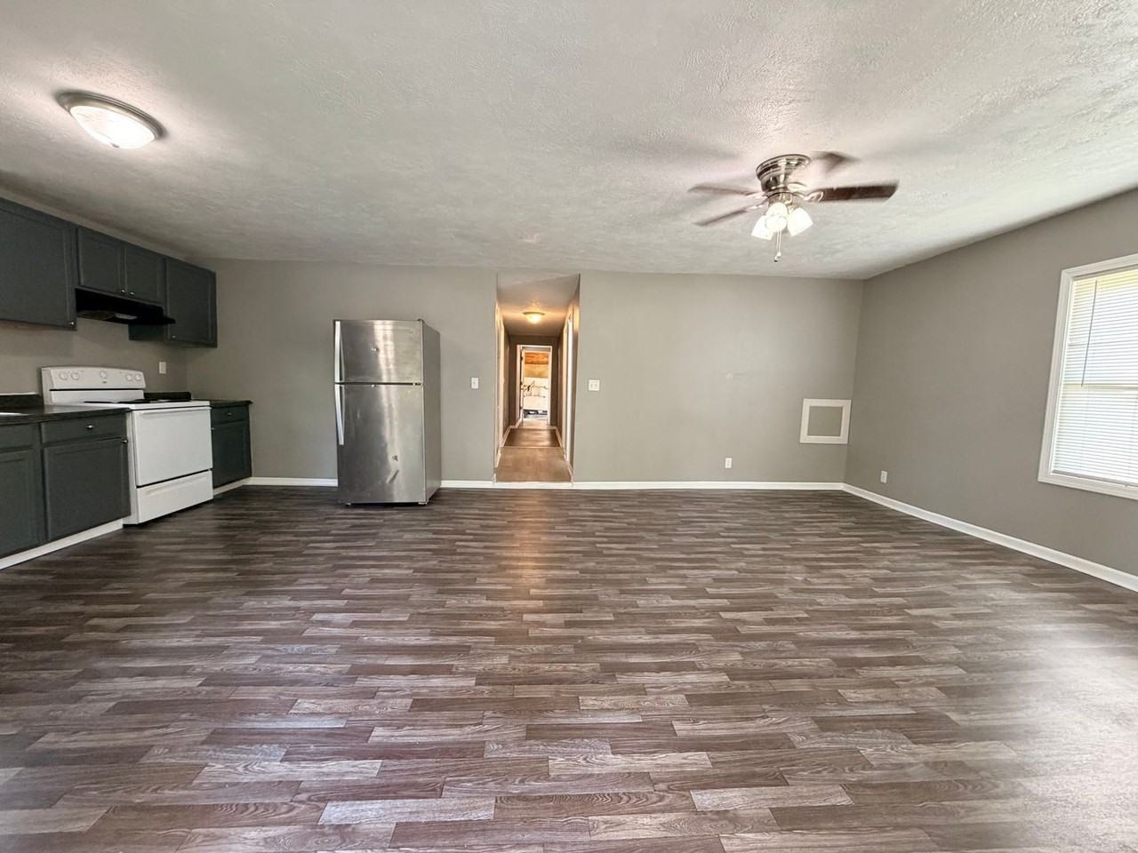 1746 W Thoman St - Photo 2 of 12