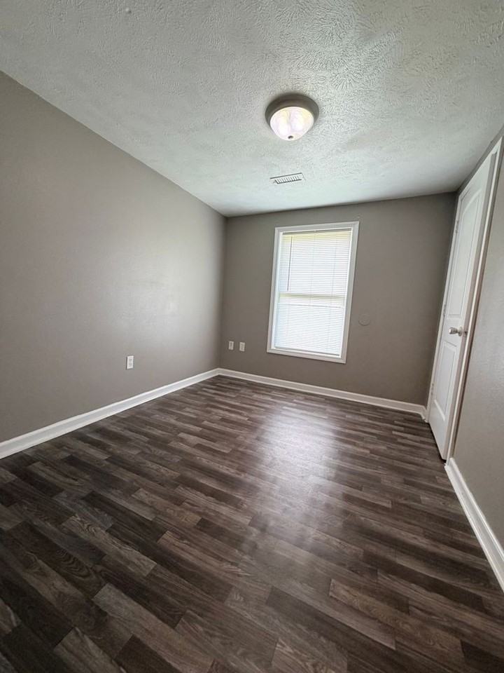 1746 W Thoman St - Photo 7 of 12