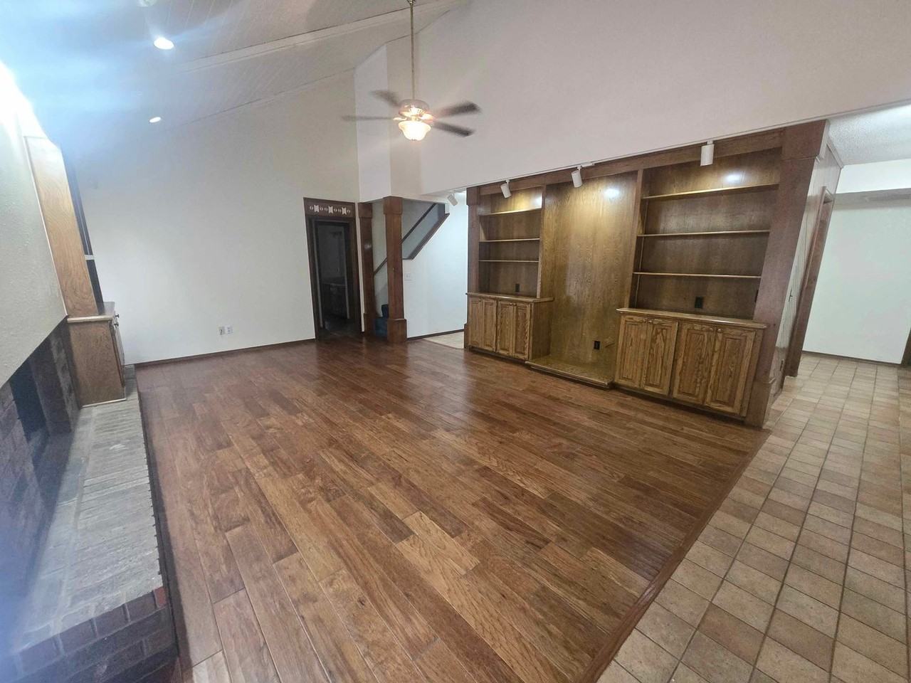 1212 Kingston Ct - Photo 3 of 28