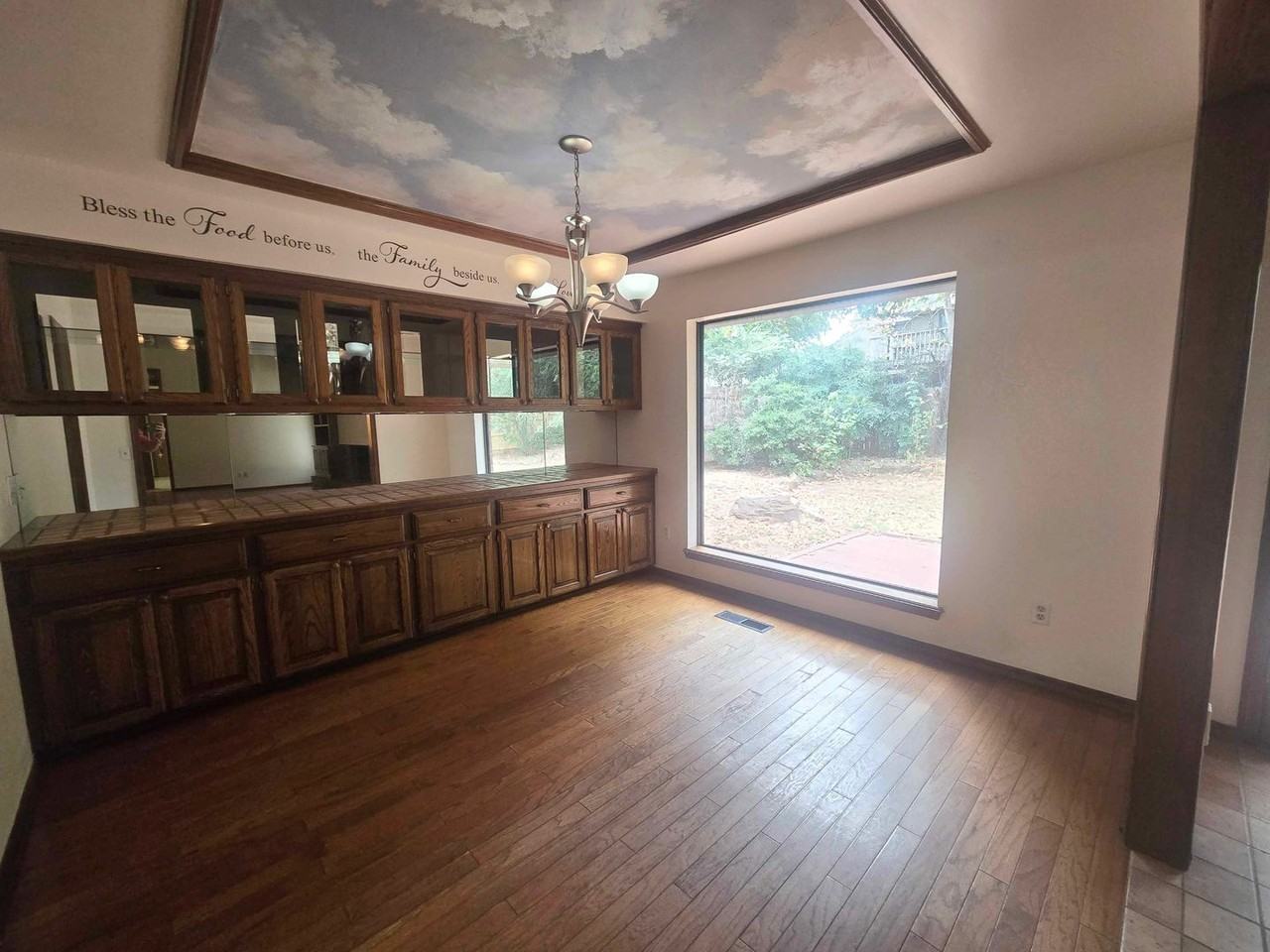 1212 Kingston Ct - Photo 5 of 28
