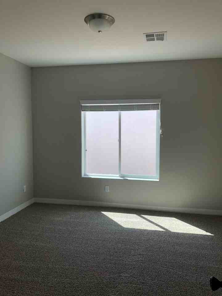 368 E Orchid St - Photo 5 of 21