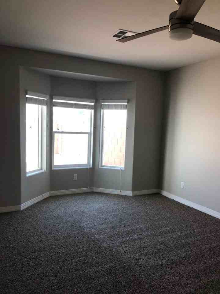 368 E Orchid St - Photo 7 of 21