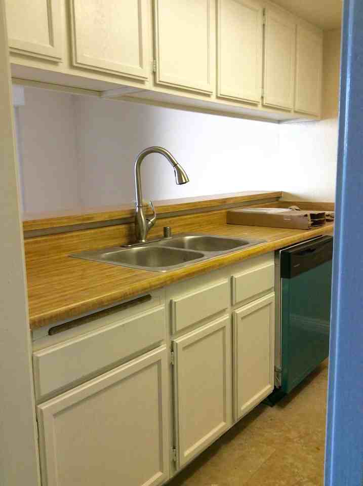 153 S Wilmington Ave #I - Photo 4 of 7